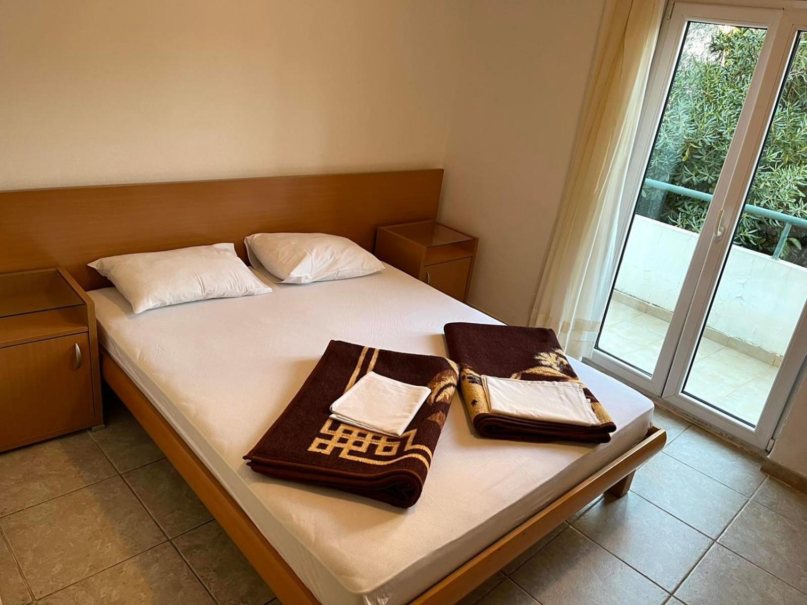 Petrovac Apartments And Room Mv מראה חיצוני תמונה